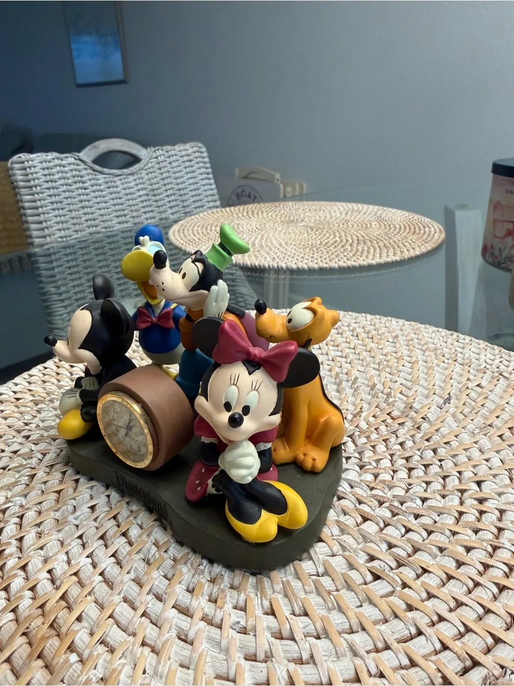 Vintage Disneyland Best Friends Mickey Minnie Goofy Donald Pluto Desk Clock